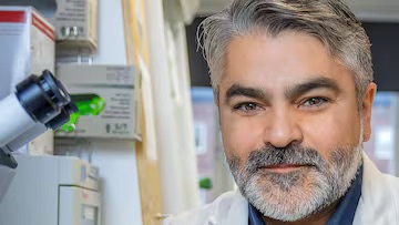 Científico chileno descubre una molécula que puede regenerar el intestino y frenar tumores a la&nbsp;vez